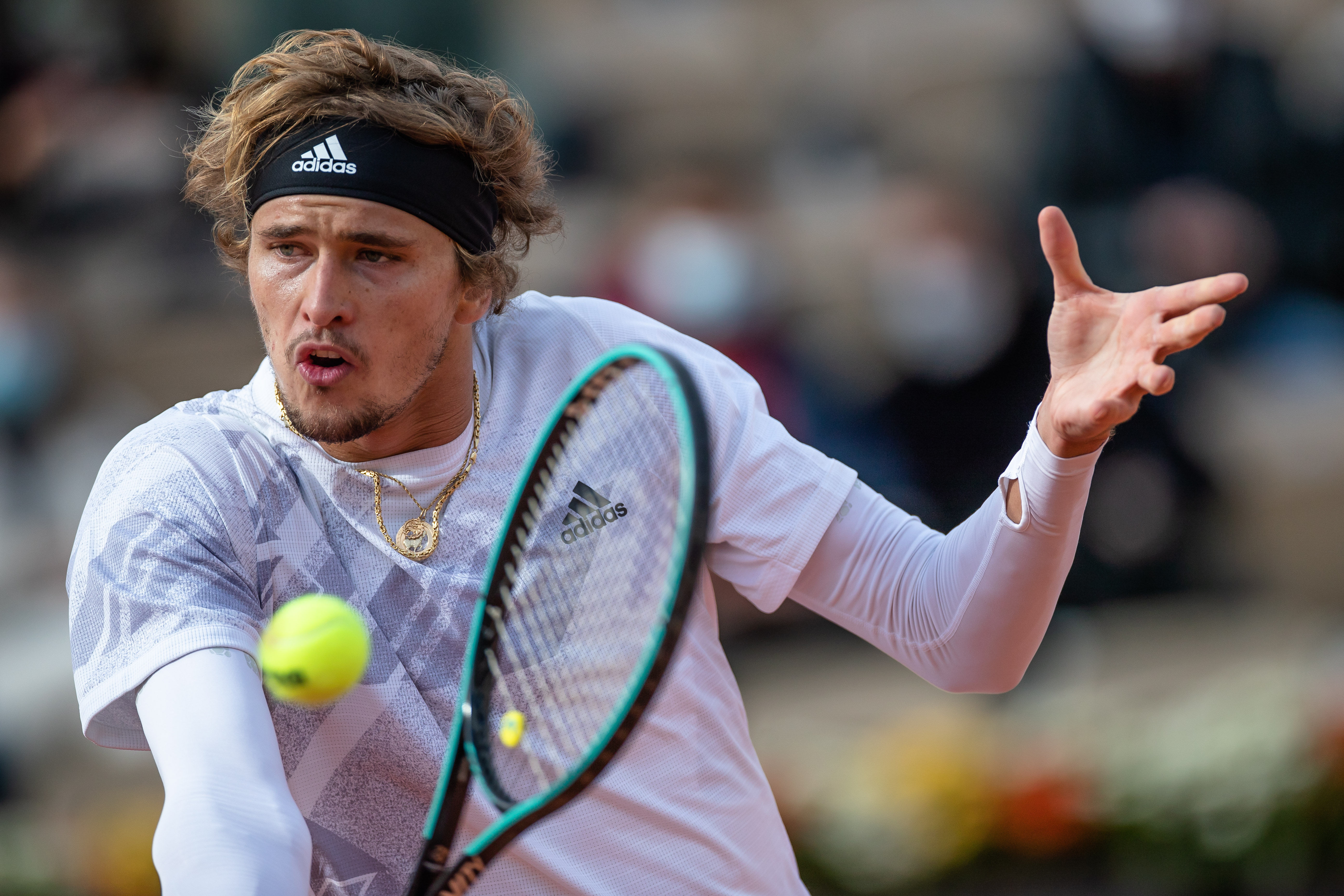 强烈肯定 强烈肯定