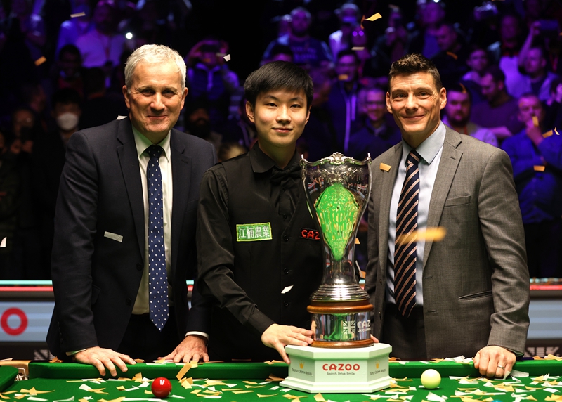 队的中后场 队的中后场