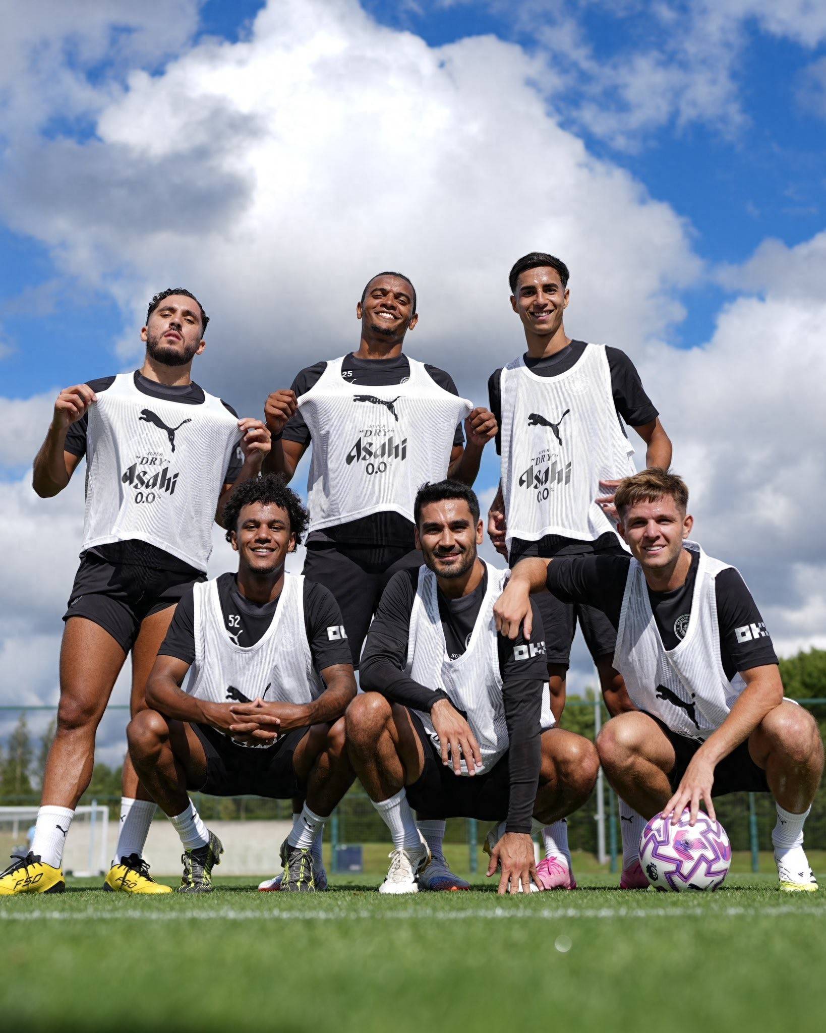 他在边线低 他在边线低